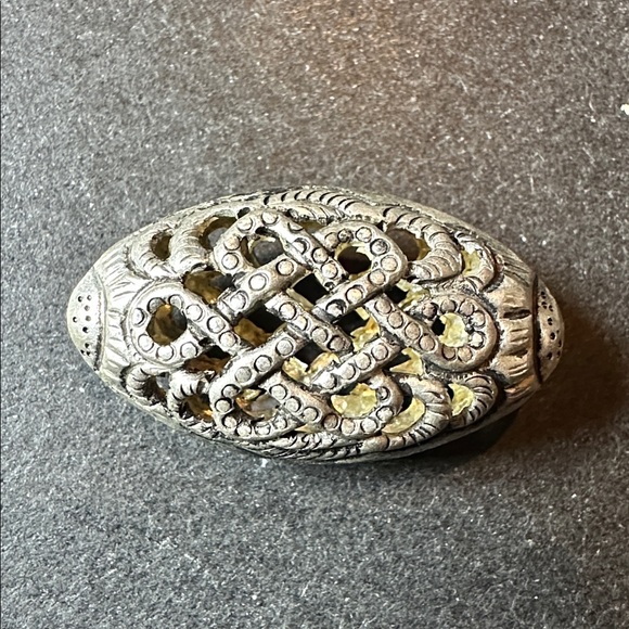 Rare Vintage Metal Beads - Picture 2 of 5